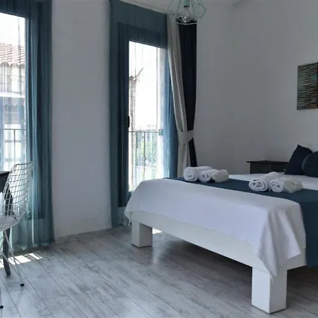 Secilmis Konak Alacati Izmir